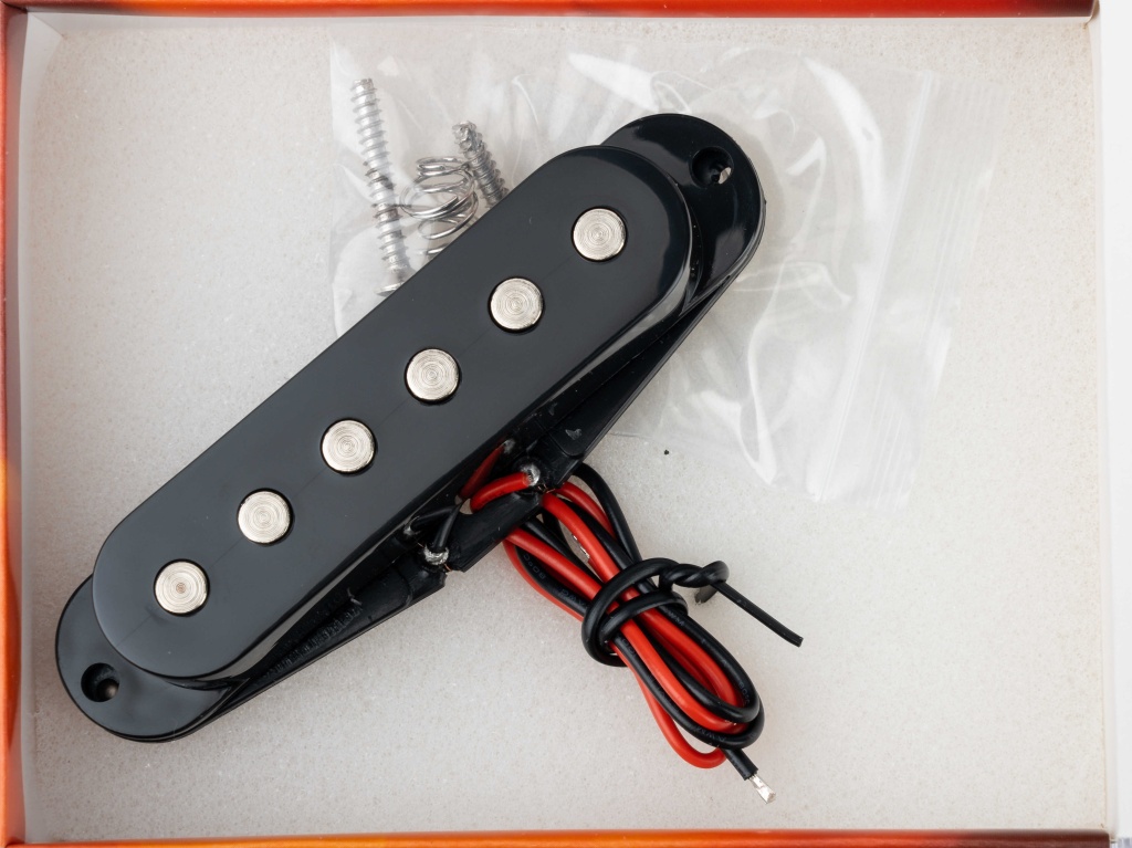 BS-04Neck-BK Звукосниматель магнитный, сингл, нековый, черный, Belcat
