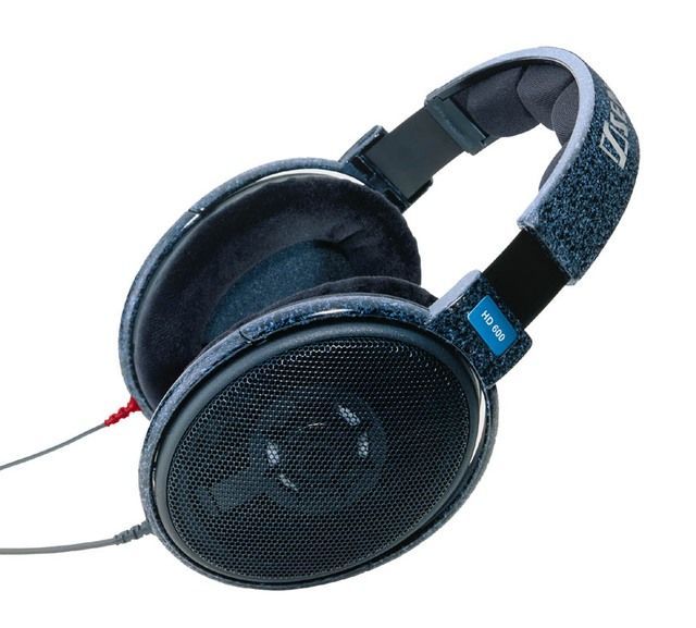 SENNHEISER HD 600 - открытые наушники, 12-39000 Гц, 300 Ом, кабель 3 м