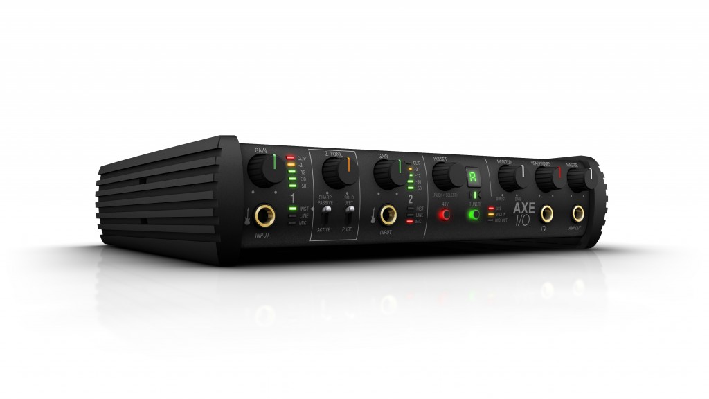 AXE-I/O-AT5 Звуковая карта AXE I/O USB + AmpliTube 5 MAX, 24 бит/192 кГц, IK Multimedia