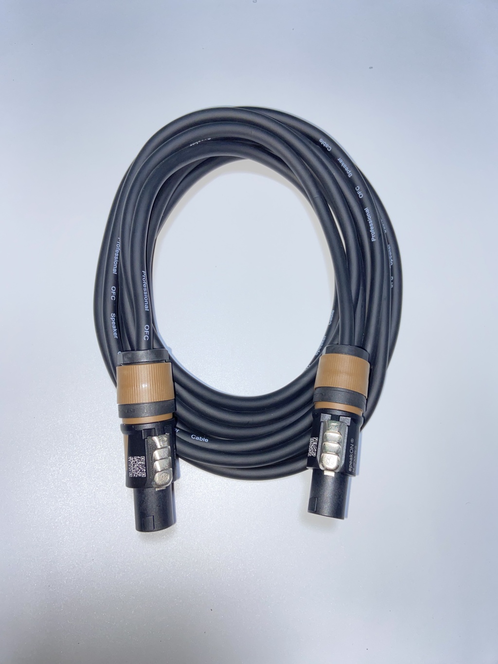 YES-SP001NE-5m Кабель акустический с разъёмами Neutrik Speakon, 5м, YES