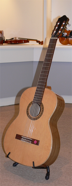 675-4/4 Классическая гитара Strunal