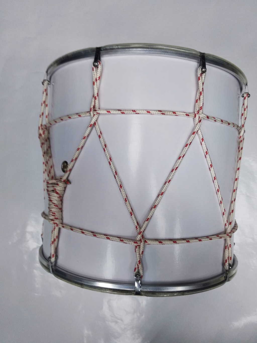 MZ-B13wh Барабан кавказский 13" (34х31 см) с чехлом, белый, MEZZO